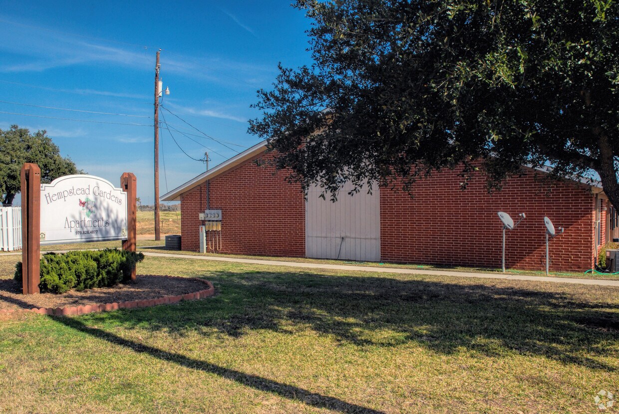 Hempstead Gardens Apartments Apartments in Hempstead, TX
