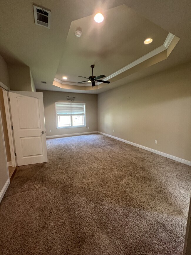 Building Photo - 3916 River Trace Dr