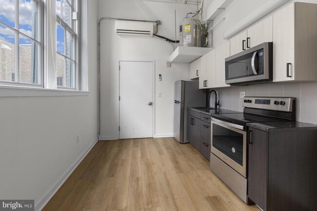Building Photo - 109 W Wildey St