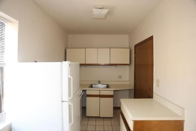 Building Photo - 3513 N Reta Ave