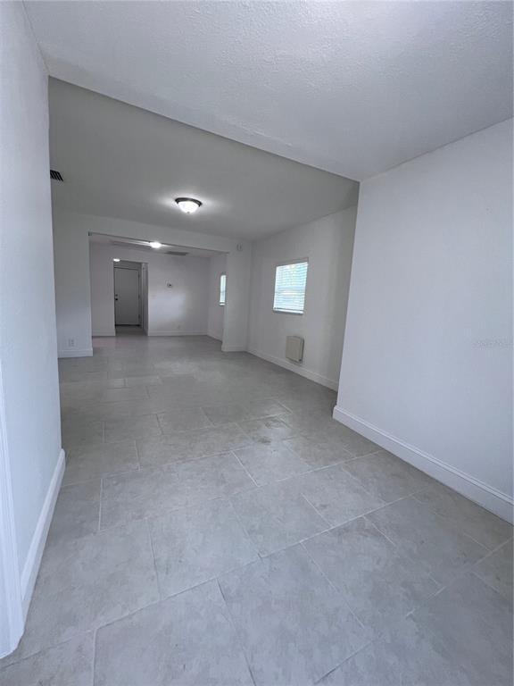 Foto del edificio - 118 W Sligh Ave