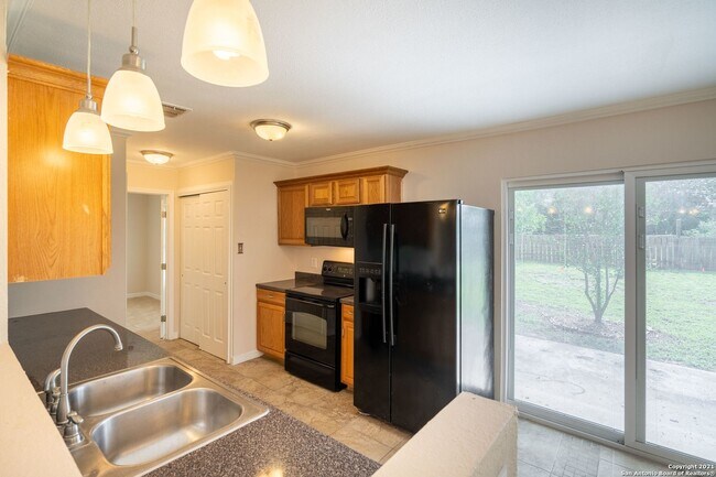 Foto del edificio - Charming 4 bed 2 bath