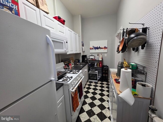 Foto del edificio - 106 S Patterson Park Ave