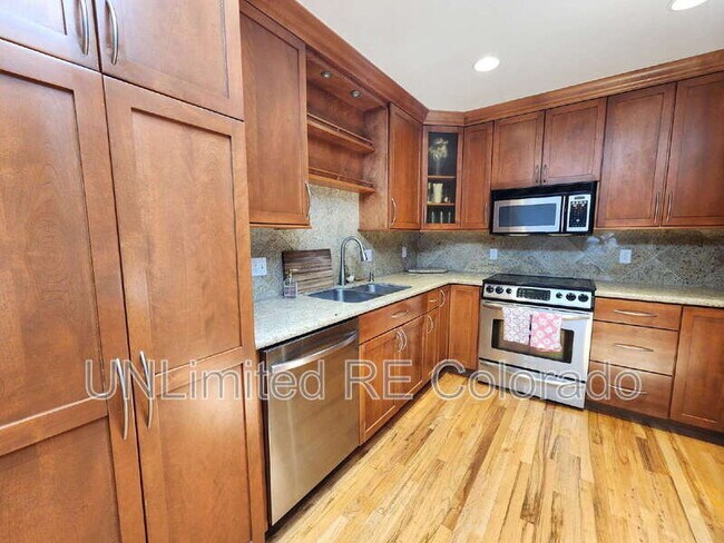 Foto del edificio - 8308 E Lehigh Dr