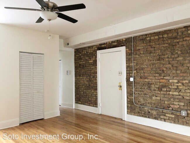 Building Photo - 4716 N Kedzie Ave