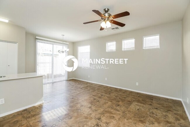 Building Photo - 4 Bedroom Pet-Friendly Home in Phoenix, AZ...