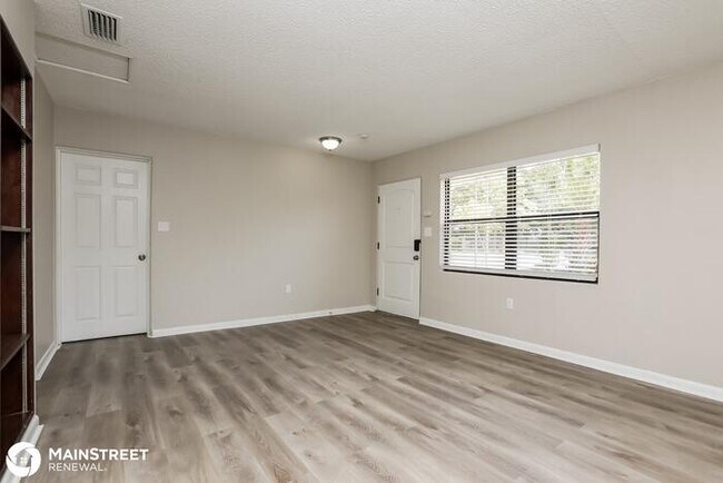 Foto del edificio - 1760 W Lake Brantley Rd