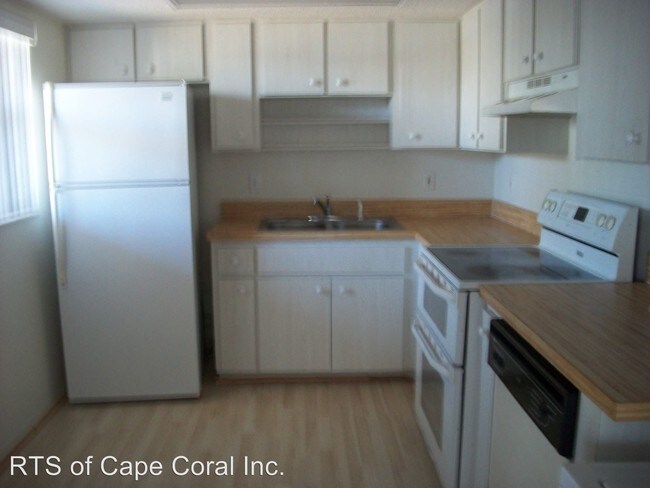 Foto del edificio - 4829 Triton Ct E