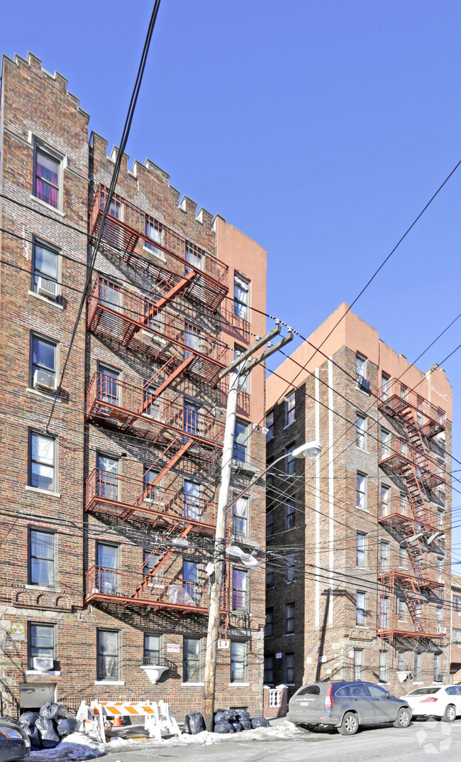 Building Photo - 3528 99th St