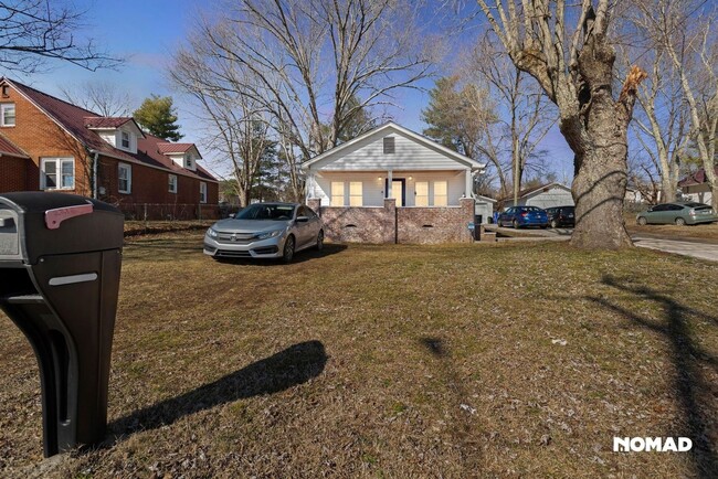 Building Photo - Charming 3BR House in Morristown located n...