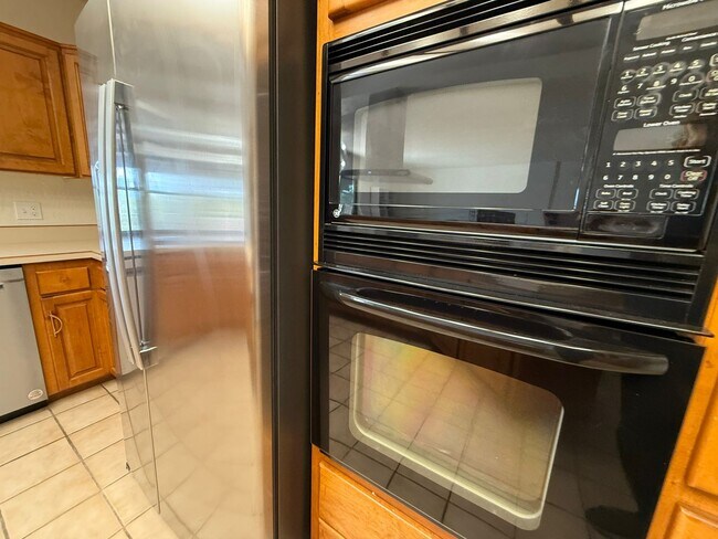 Foto del edificio - 1402 E Big Rock Rd