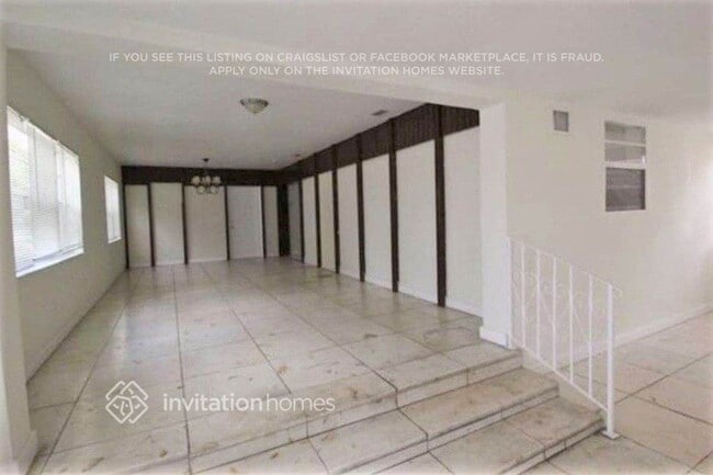 Foto del edificio - 15615 NE 5th Ct