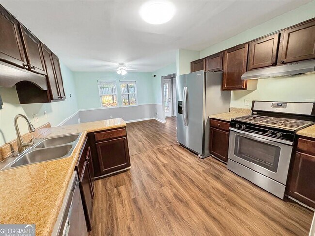 Foto del edificio - 5883 Brookside Dr SE