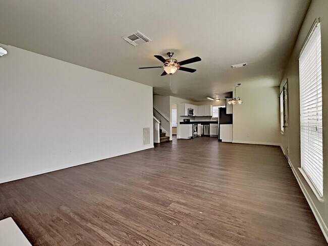 Building Photo - 28903 Stone Fox Dr