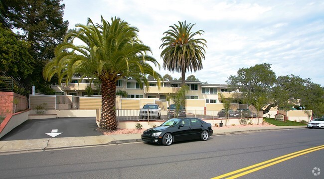 Building Photo - Carlmont Gardens