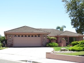 Building Photo - 449 Mercedes Ln