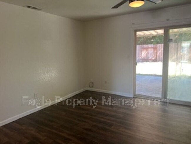 Building Photo - 7753 25th St.