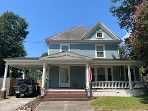 Building Photo - 500 W Church St