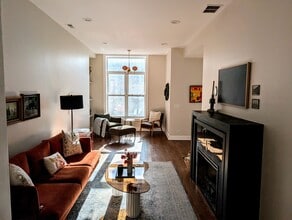 Building Photo - 1054 W Hollywood Ave