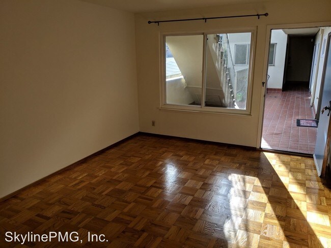 Building Photo - 246 28th St