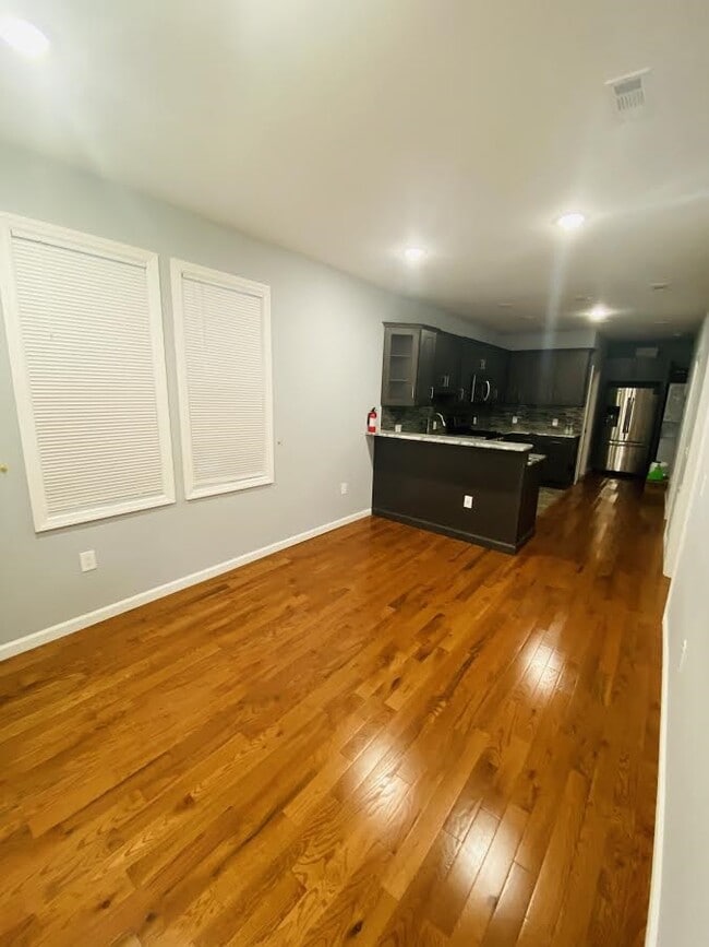 Building Photo - 164 Avenue B