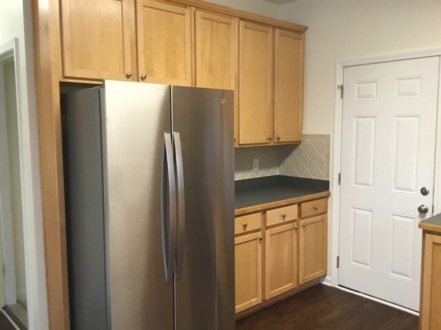 Foto del edificio - 2485 Chandler Grove Dr