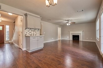 Building Photo - 170 N Dreamweaver Cir