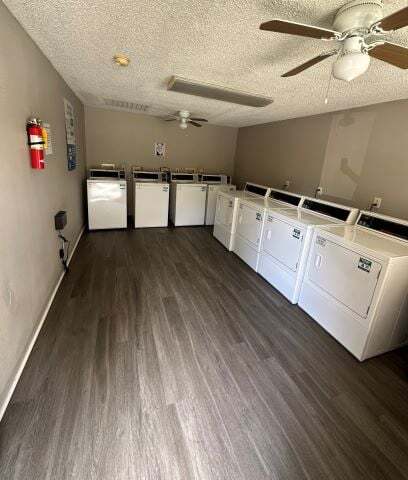 Building Photo - Greenbriar Glen
