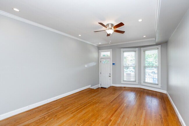 Foto del edificio - 3514 Roland Ave