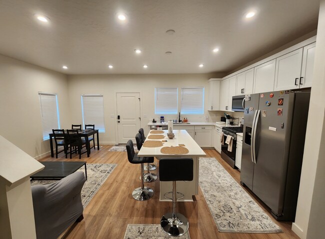 Building Photo - 9346 Bartlett Ln Eagle Mountain UT 84005 (...
