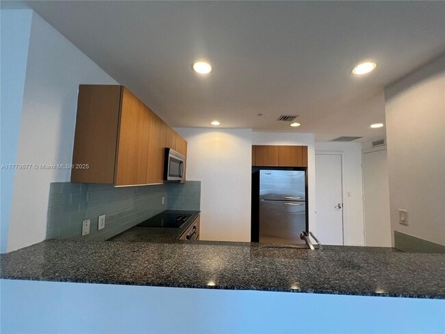 Foto del edificio - 1050 Brickell Ave