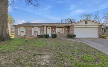 Building Photo - 2212 Rose Dr