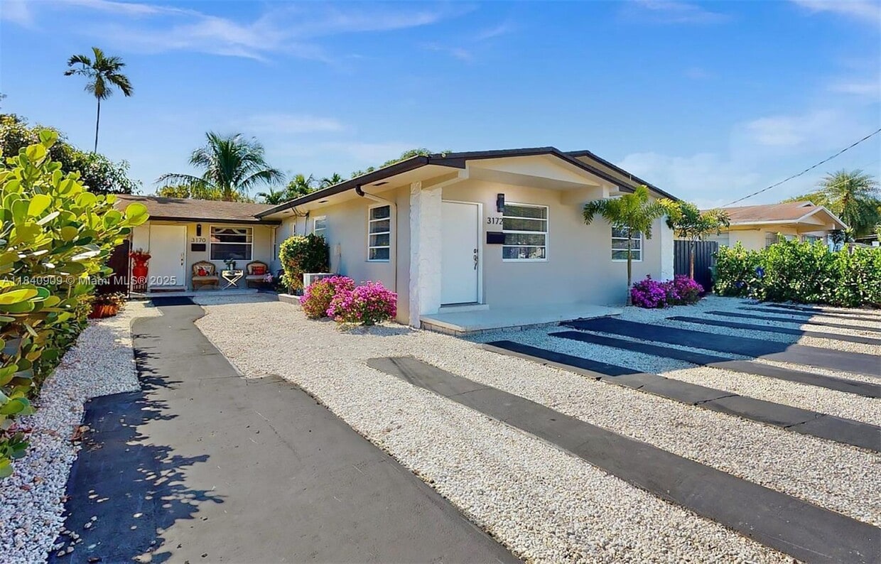 Primary Photo - 3170 SW 25th Ter