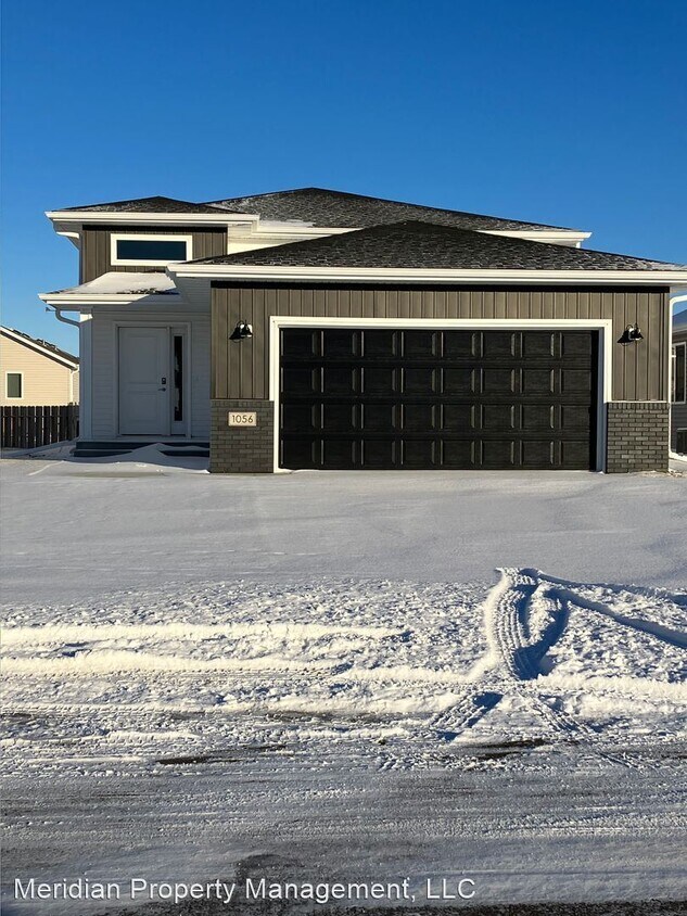 4 br, 3 bath House 1056 46th Ave S House Rental in Moorhead, MN