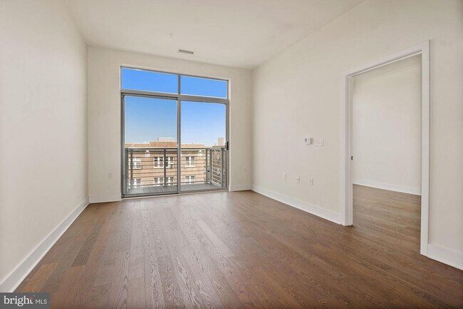 Foto del edificio - 2550 17th St NW