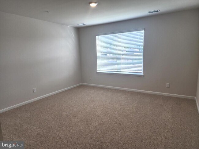 Building Photo - 1665 Terrapin Cir