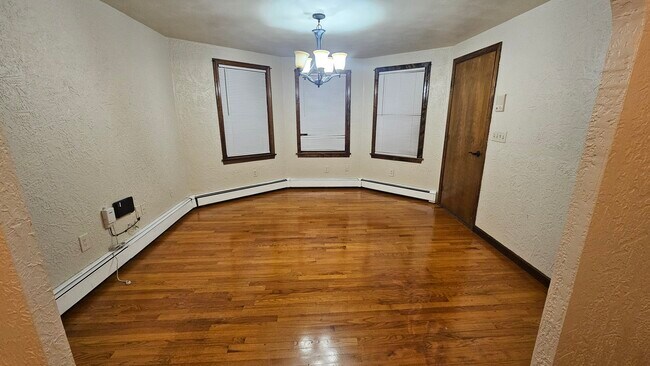 Sala de estar - 800 Plainfield St