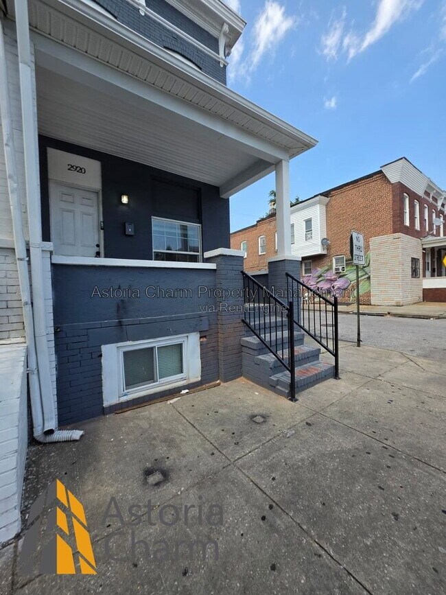Foto del edificio - 2920 E Madison St