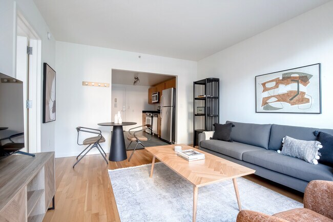 Foto del edificio - 4-75 48th Avenue-SI FL39-ID1613