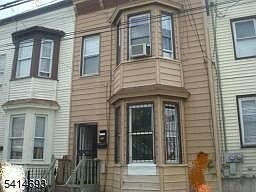 Building Photo - 123 Highland Ave
