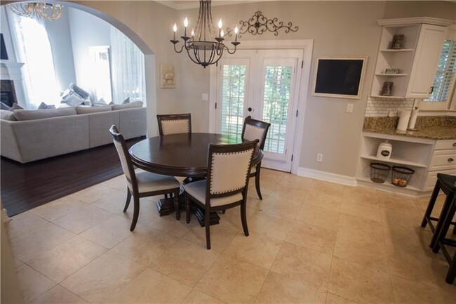 Building Photo - 225 Masters View Ct