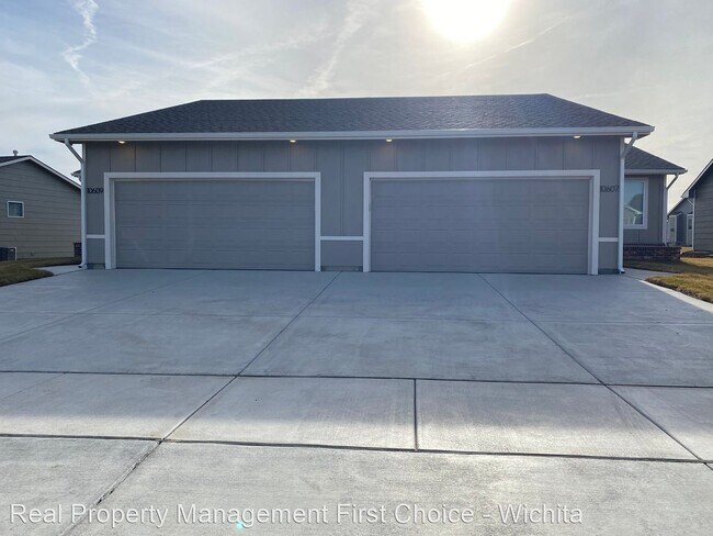 Foto del edificio - 4 br, 3 bath House - 10615 E Kinkaid