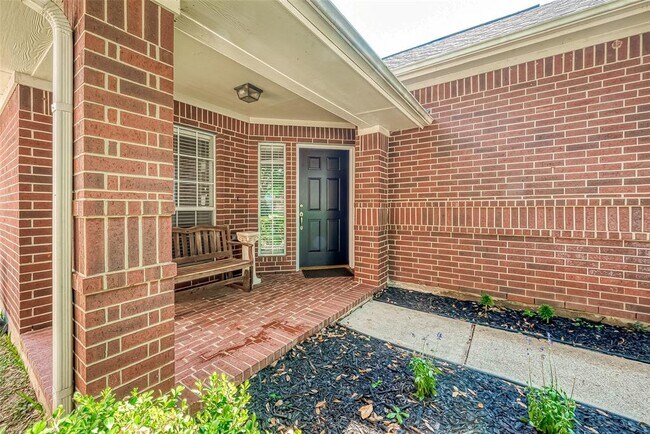 Foto del edificio - 3111 Stratford Pointe Dr