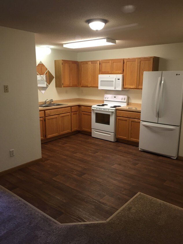 Foto principal - 1700 14th St NE