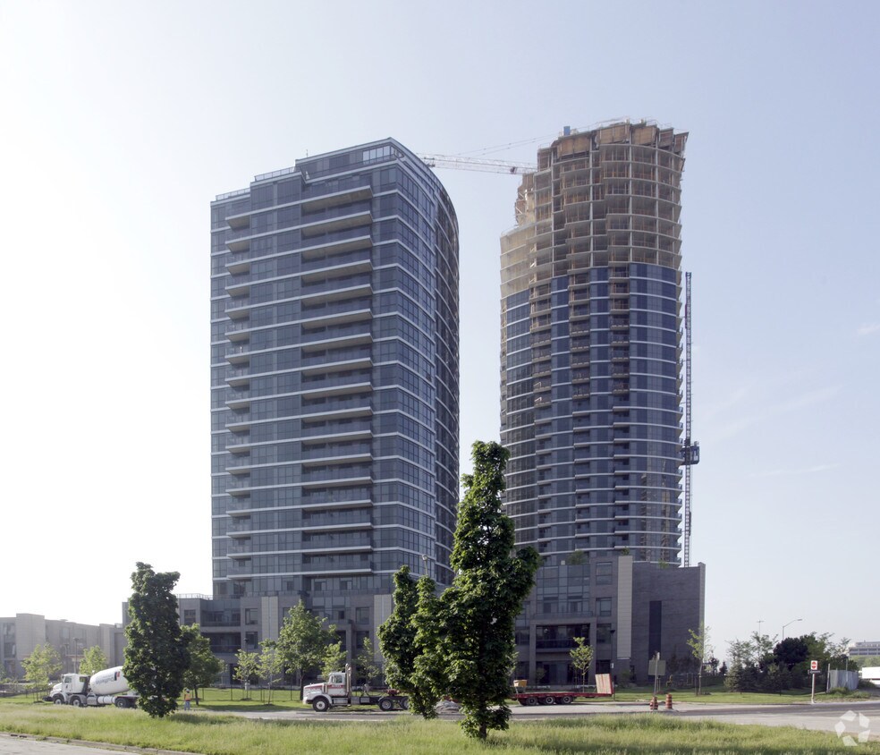 Building Photo - Thunderbird at Valhalla Condominium