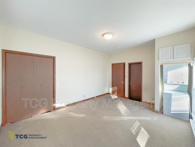 Building Photo - 510.5 E McKinley Rd