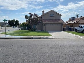 Building Photo - 6209 Ambergrove St