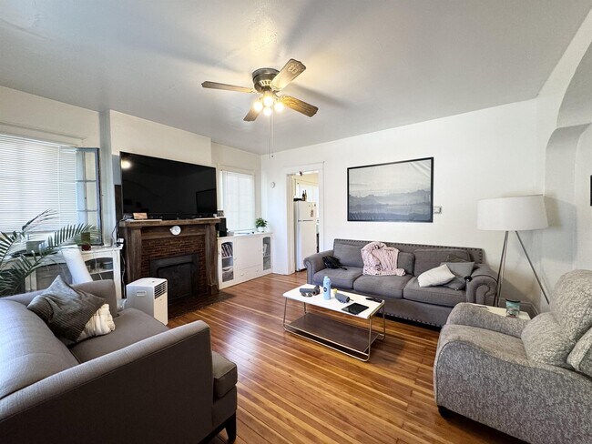 Foto del edificio - 145 W 200 S St