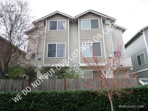 Building Photo - 8533 Stone Ave N