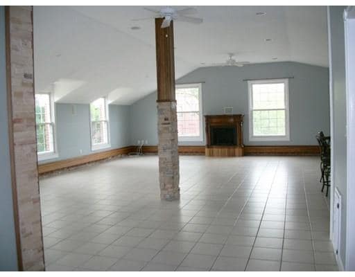 Building Photo - 71 Faulkner St